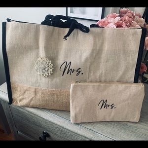 Mrs. tote set